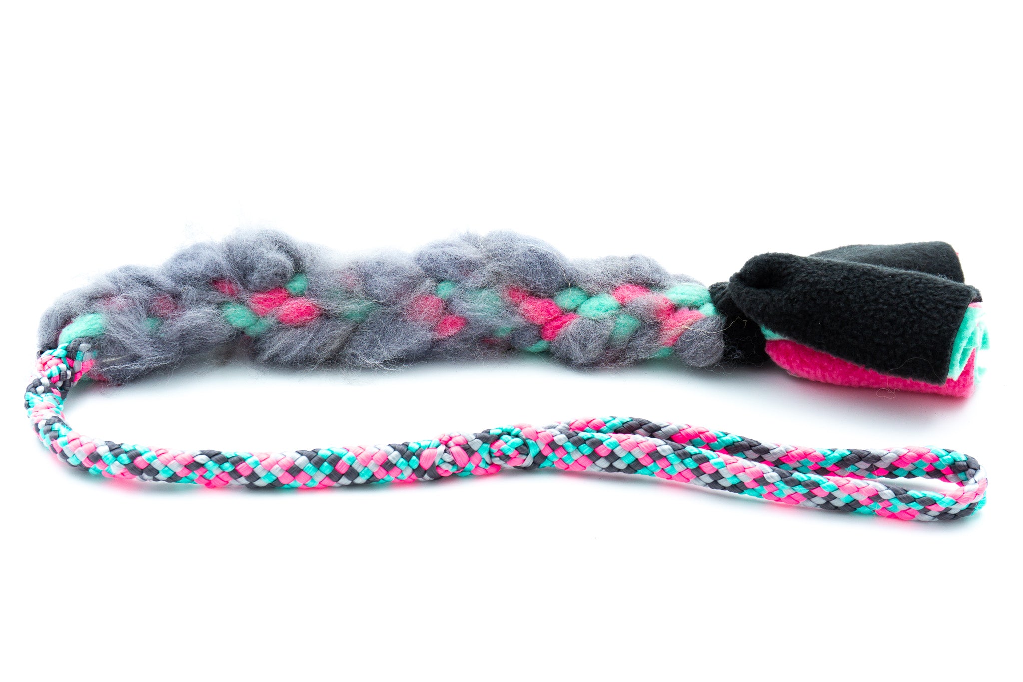 Trektouw voor kleine honden - Boefjestug met 8mm PPM touw in de uitvoering Arizona Green Tea en bijpassende fleece in de kleuren turquoise, fuchsia en antraciet met grijze schapenvacht